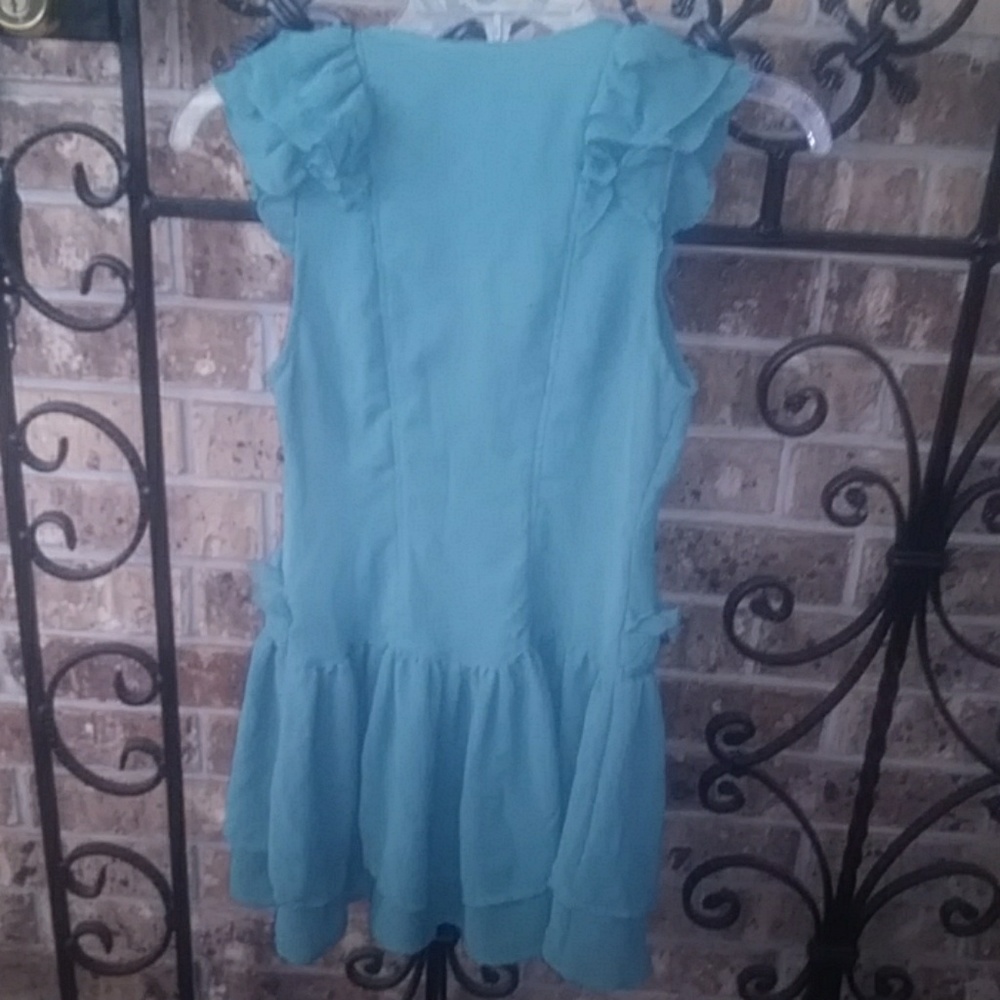 V-neck Ruffled Top - Picture 4 of 6